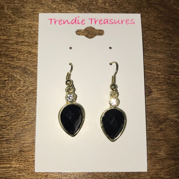 Jewelry Set - Picture 2 of 4